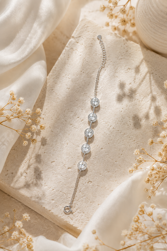 GAURA Celeste Circle Bracelet