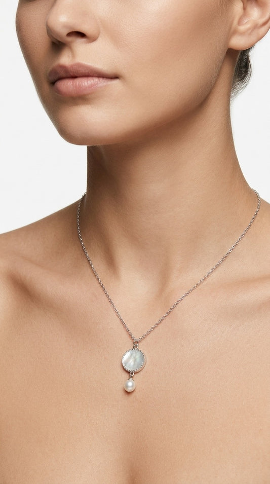 Lunéa Pearl Whisper Necklace
