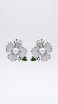Lunéa Pearl Bloom Earrings