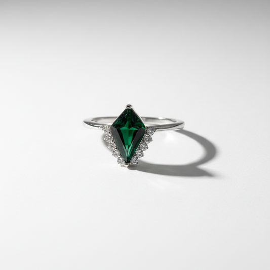Silver Plated Emerald Radiance Green Crysta Statement Ring